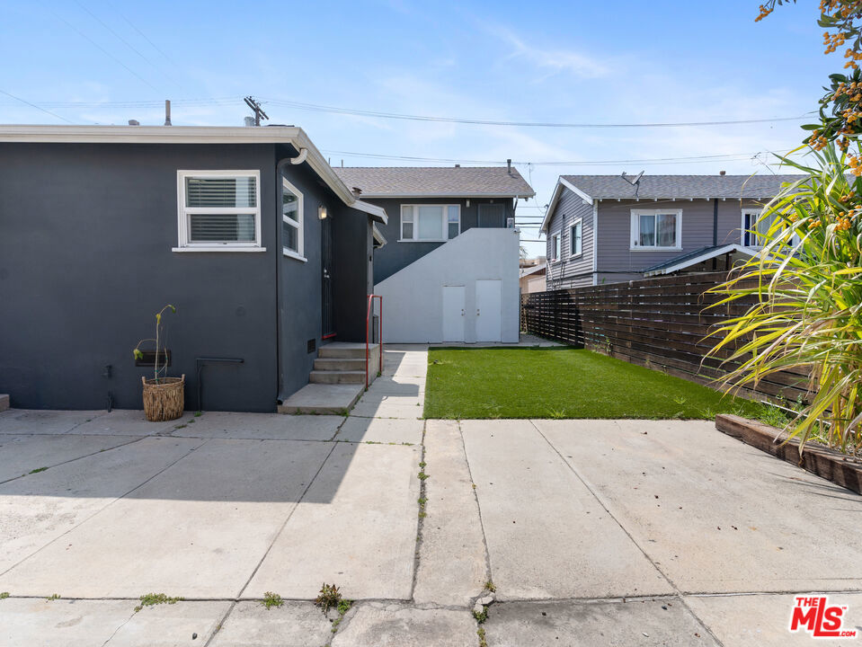 727 Olive Avenue