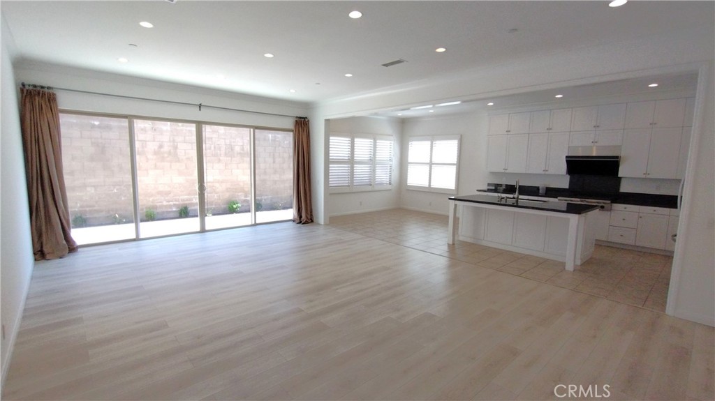 73 Gardenhouse Way
