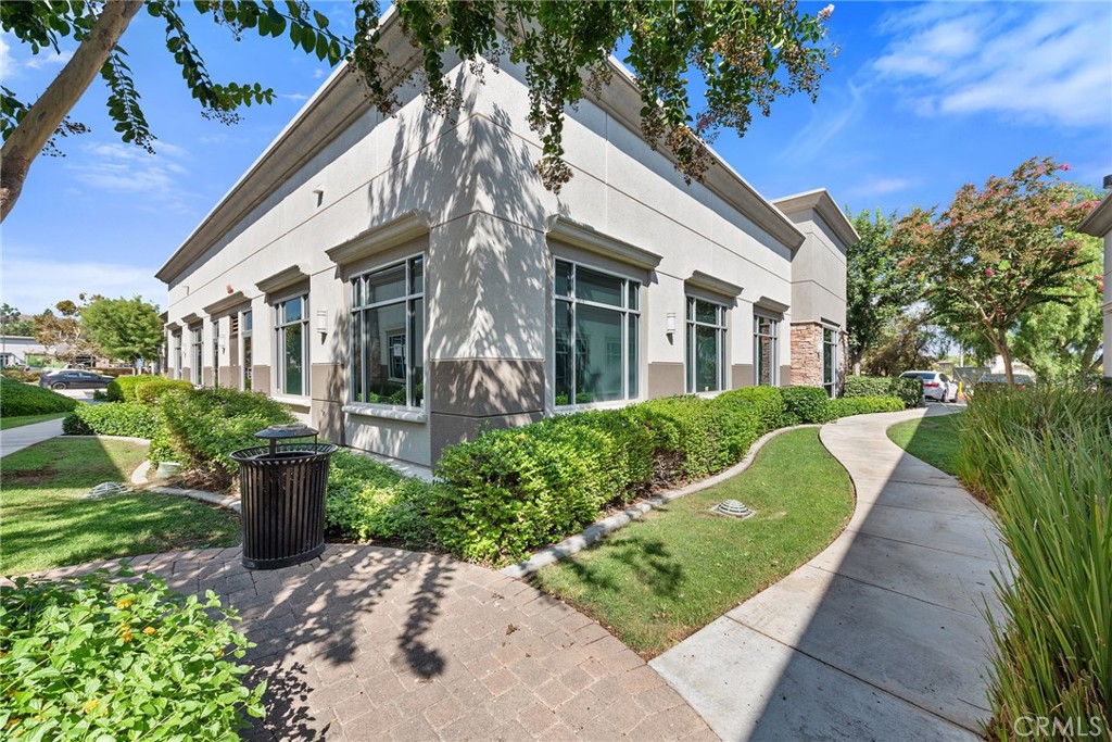 5839 Pine Avenue