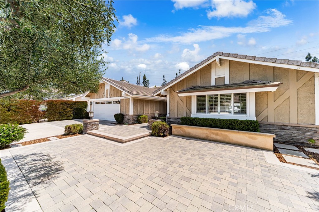 2998 Primrose Avenue