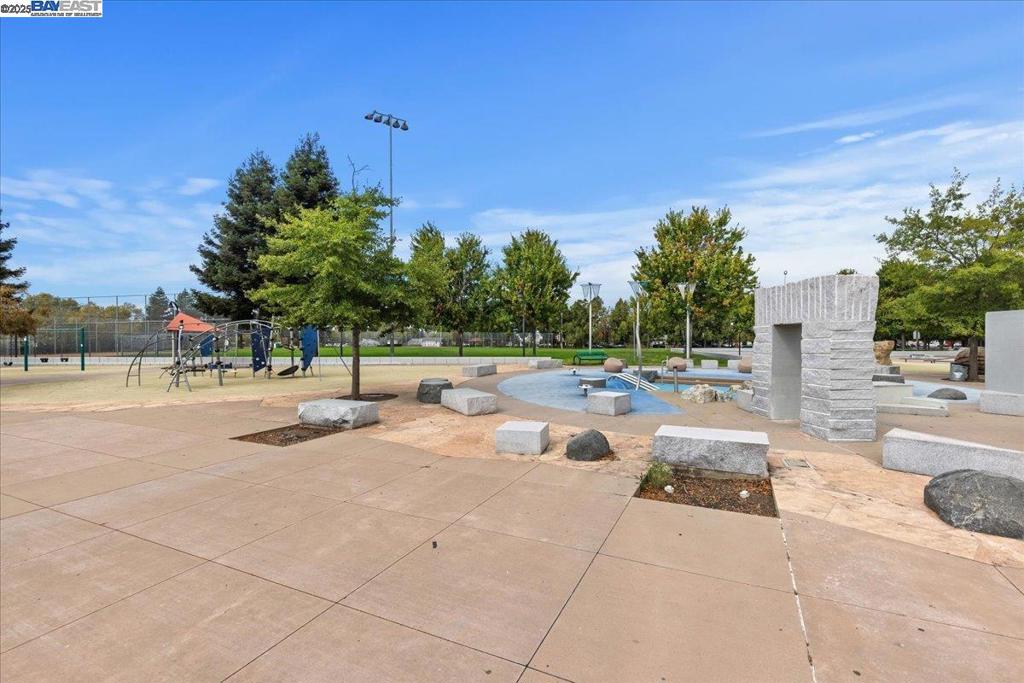 HAYWARD - Residential