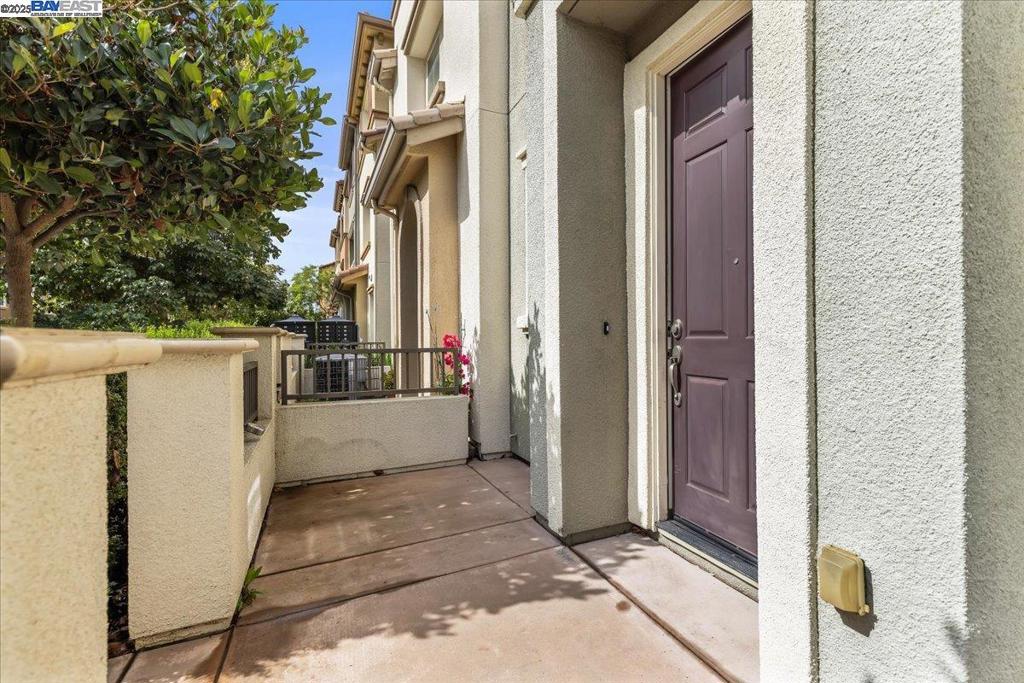 HAYWARD - Residential