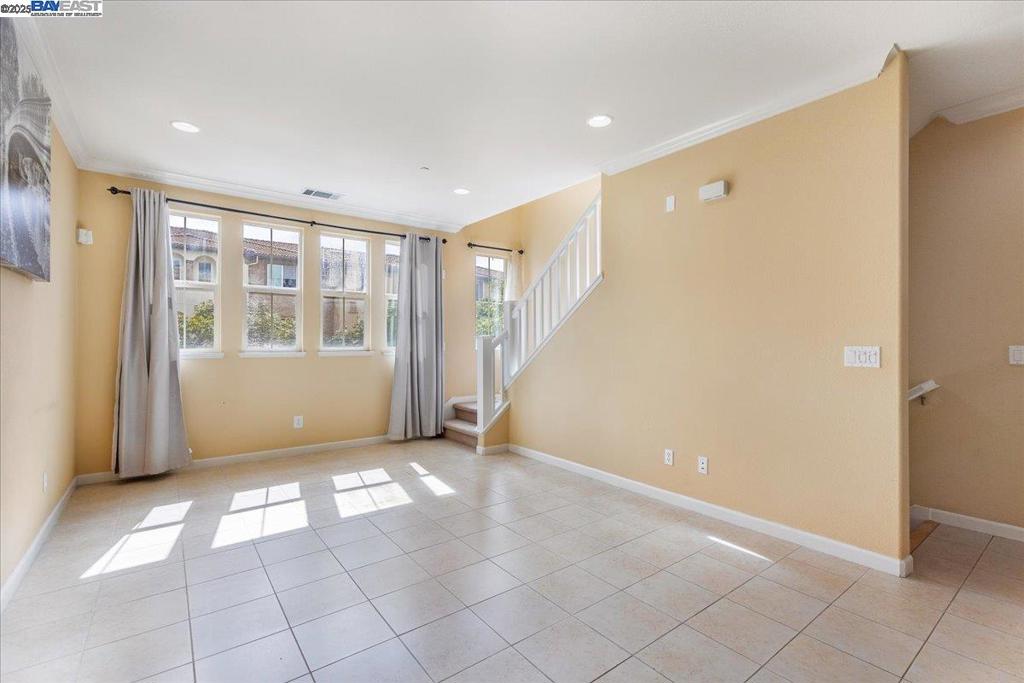 HAYWARD - Residential