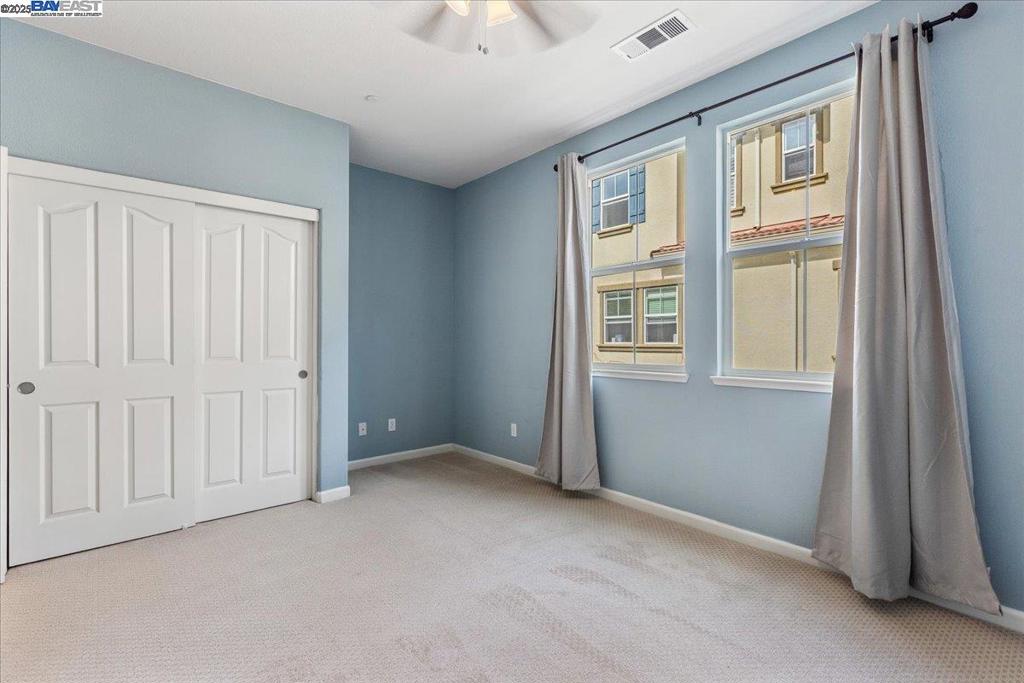 HAYWARD - Residential