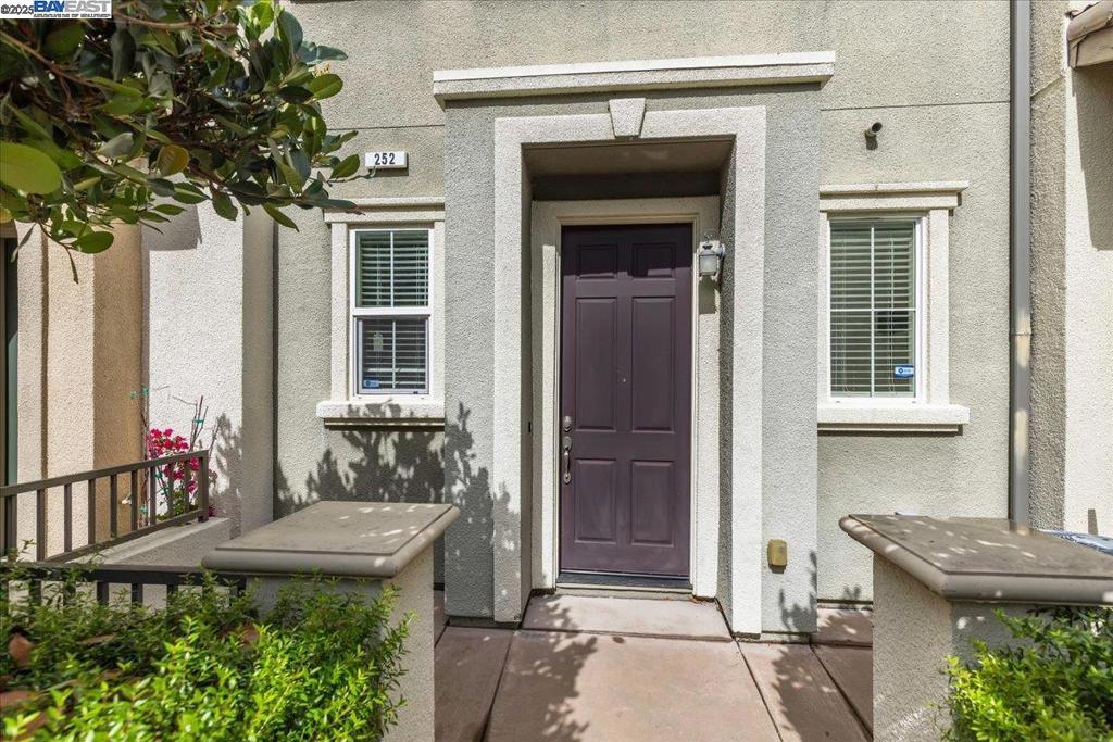HAYWARD - Residential
