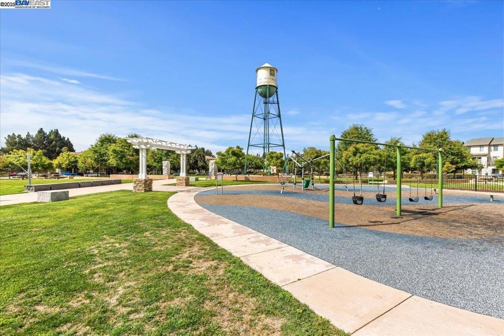 HAYWARD - Residential