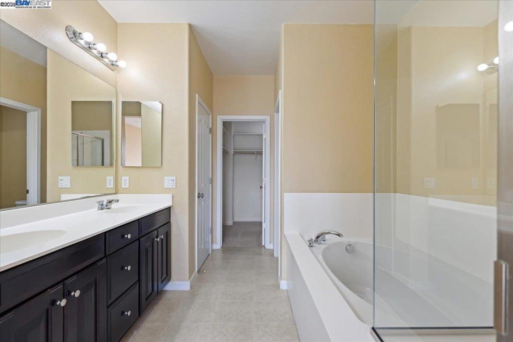 HAYWARD - Residential