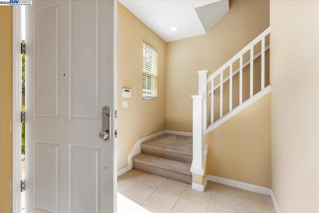 HAYWARD - Residential