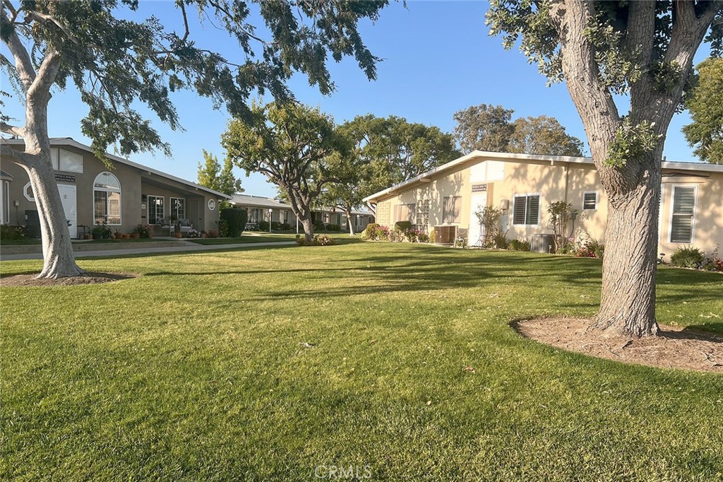 1601 Glen View Rd. #64F (M12)