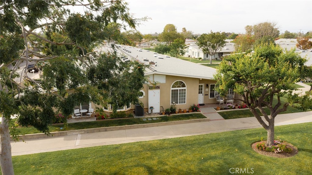 1601 Glen View Rd. #64F (M12)