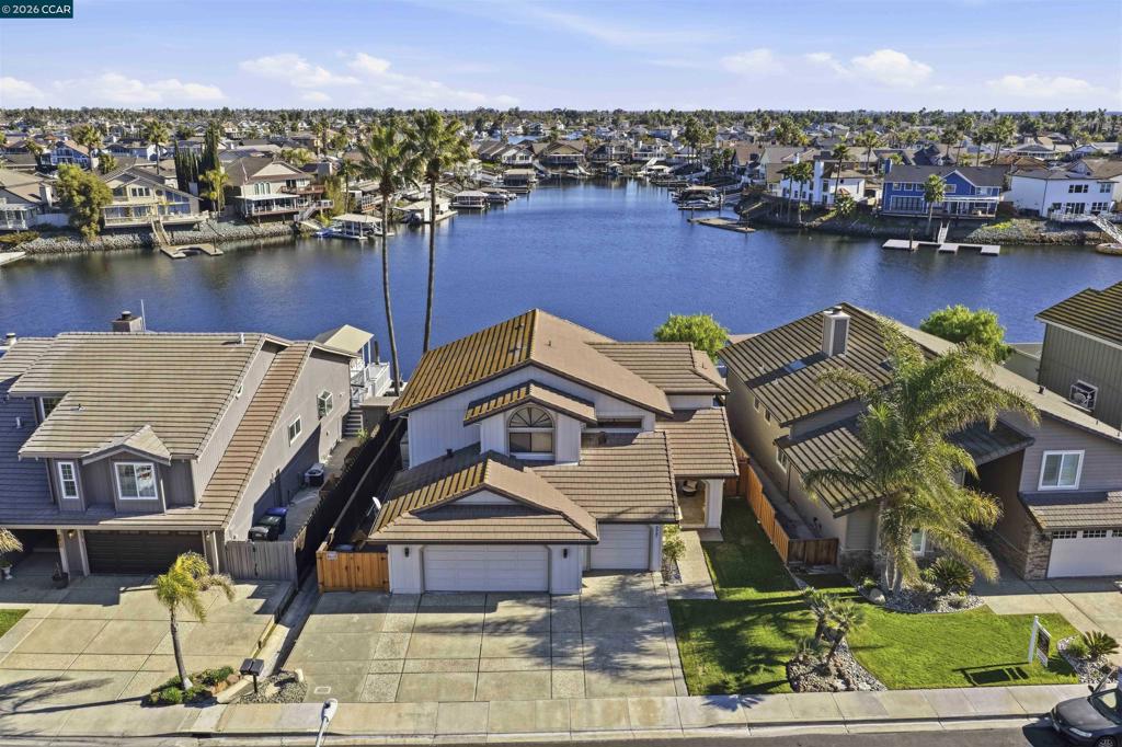 2027 Windward Pt