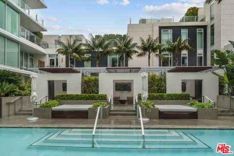 Photo of 9000 W 3rd Street #106, Los Angeles, CA 90048 (MLS # 26848577)