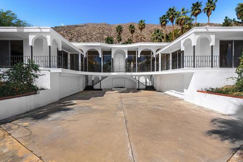 Photo of 565 S La Mirada Road, Palm Springs, CA 92264 (MLS # 219109682PS)