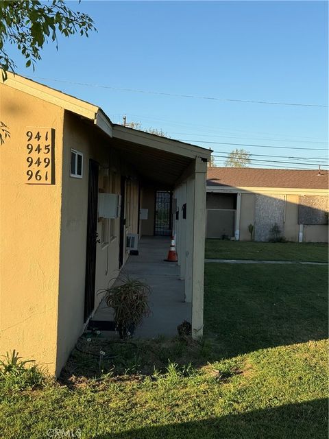 Photo of 941 Barney St, Merced, CA 95340 (MLS # MC26059718)