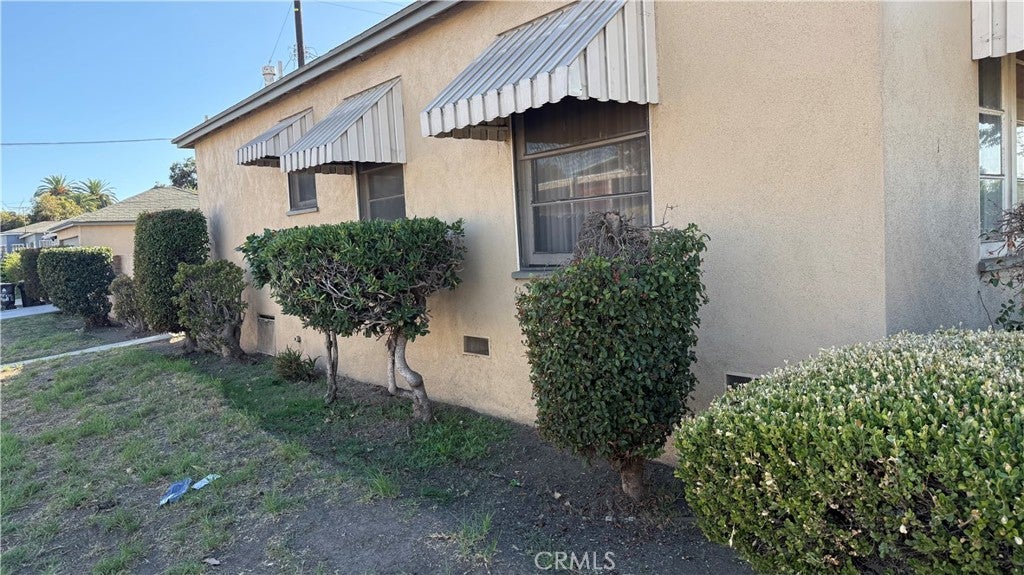1802 W 35th Place