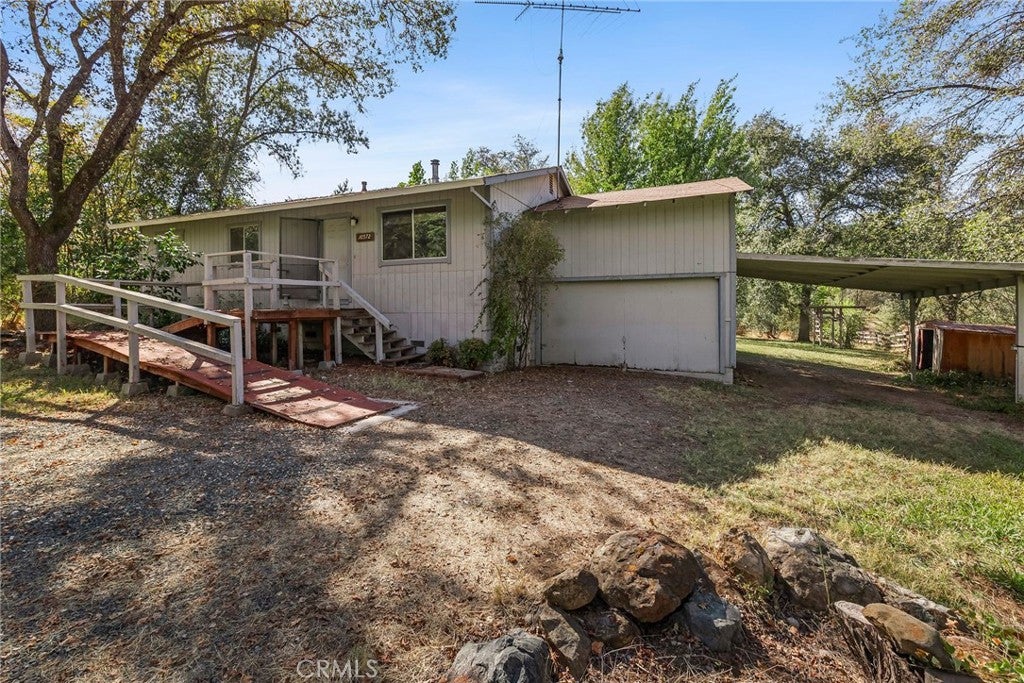 10572 Mooney Flat