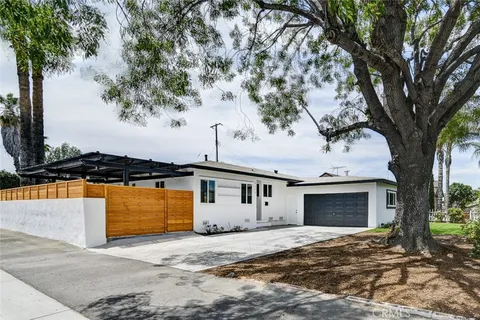 1613 S Roosevelt Avenue, Fullerton, CA 92832 - MLS#: PW25144196