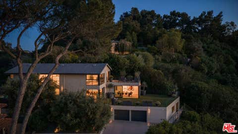 Photo of 3337 Beverly Ranch Road, Beverly Hills, CA 90210 (MLS # 26864647)