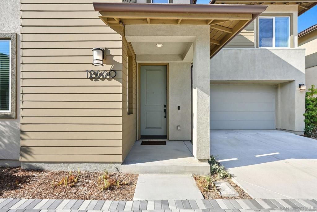 Photo of 12660 Stella Ln Ln, San Diego, CA 92129 (MLS # 250039243SD)