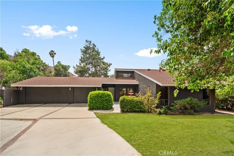 27411 Santa Fe Street Hemet CA 92543