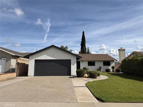 Photo of 17541 Pine Circle Cir, Yorba Linda, CA 92886 (MLS # TR26094041)