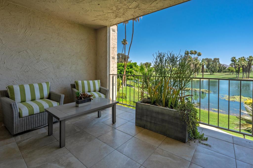 910 Island Drive 207