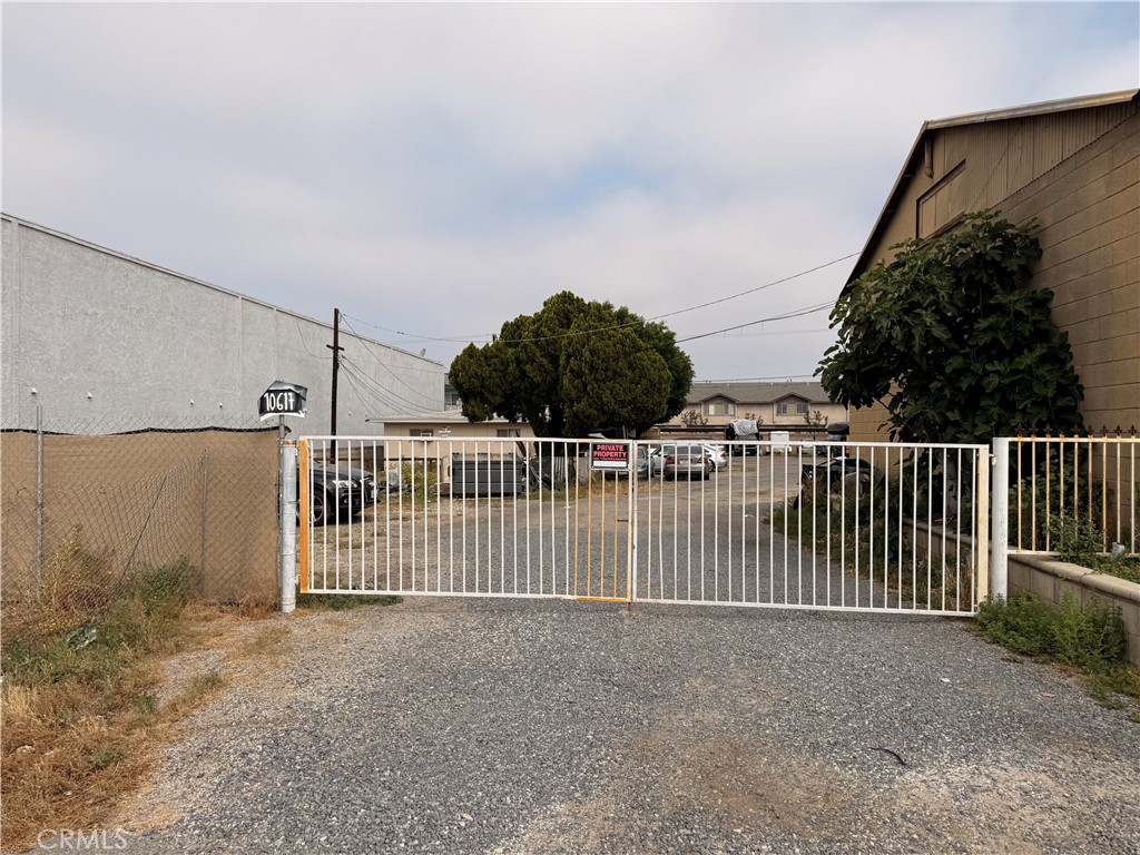 10611 Magnolia Avenue
