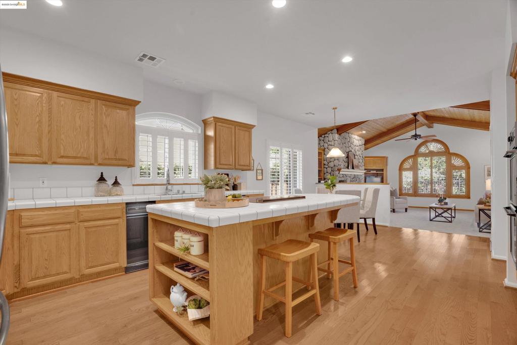 APPLE HILL ESTS - Residential