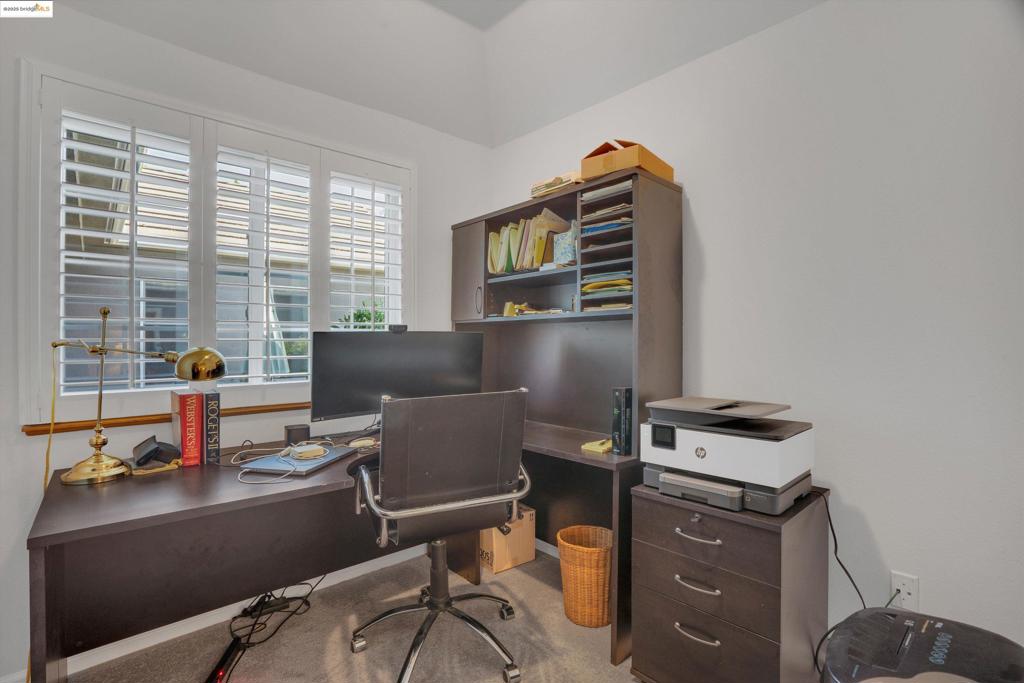 APPLE HILL ESTS - Residential