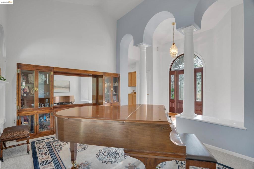 APPLE HILL ESTS - Residential