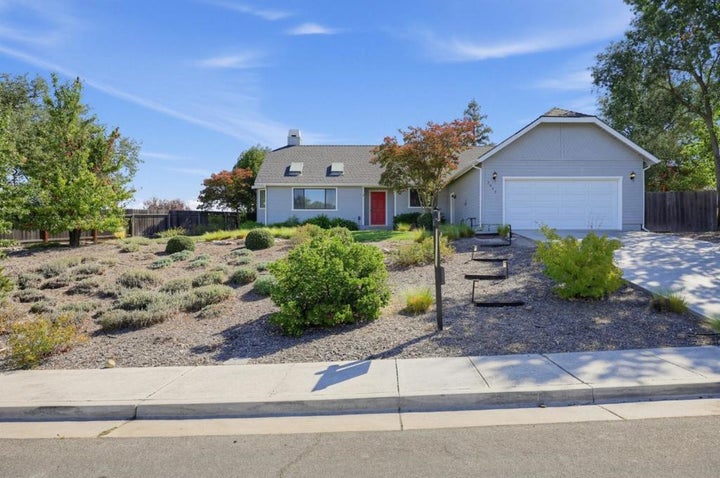 Photo 1 of 27 — 2468 Falcon Drive, Paso Robles, CA 93446