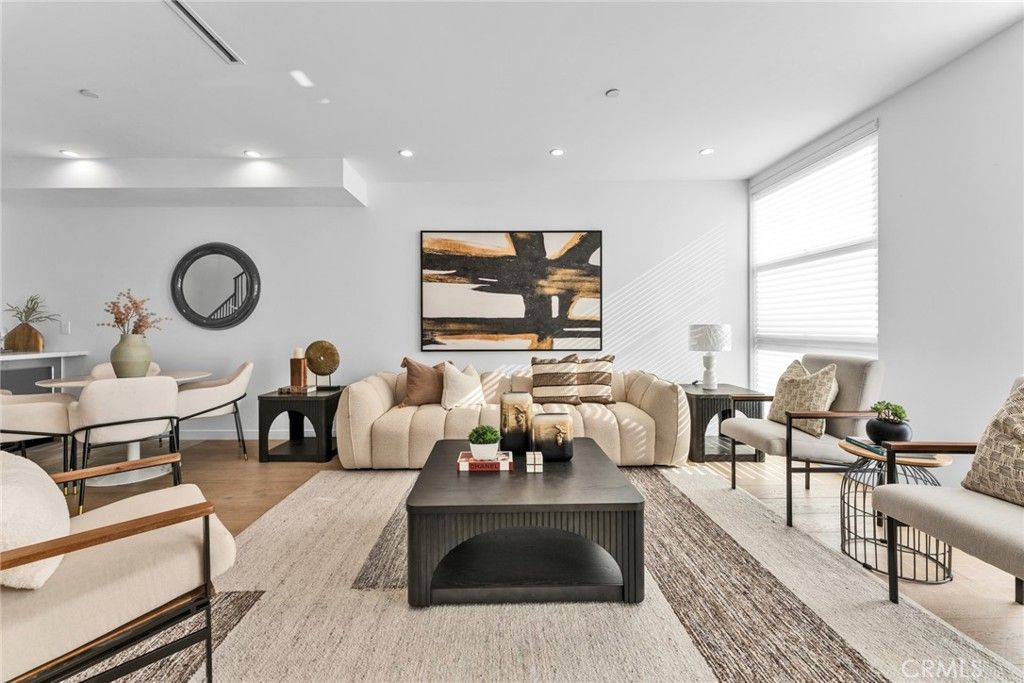 Photo of 11341 Pearl St, Los Angeles, CA 90064 (MLS # TR26014805)