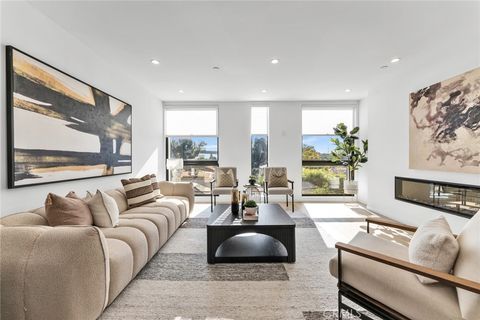 Photo of 11341 Pearl St, Los Angeles, CA 90064 (MLS # TR26014805)