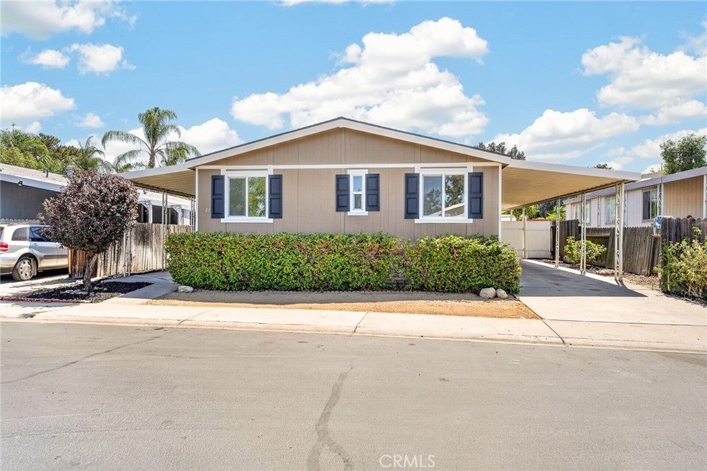 1721 E Colton 21