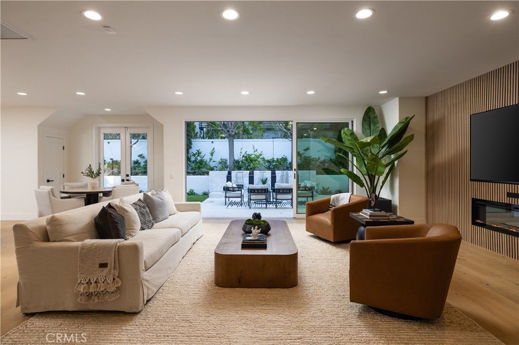 Photo of 34 Montgomery, Newport Beach, CA 92660 (MLS # NP26041224)