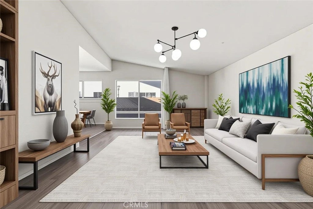 2928 Hilldale