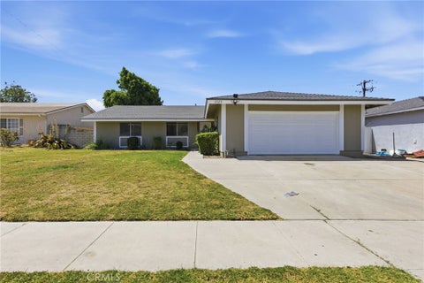 Photo of 2928 Hilldale AVE, Simi Valley, CA 93063 (MLS # OC26148855)