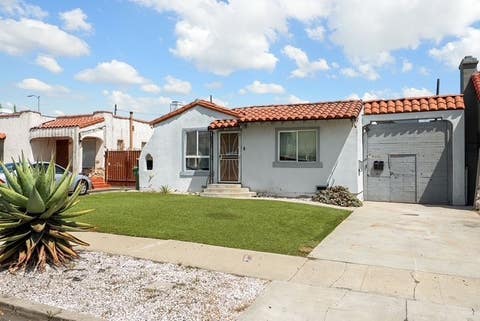Photo of 2149 W 80th ST, Los Angeles, CA 90047 (MLS # SR26184973)