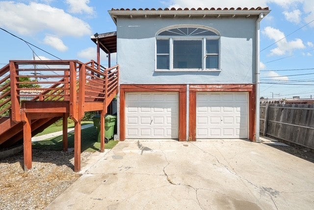2149 W 80th