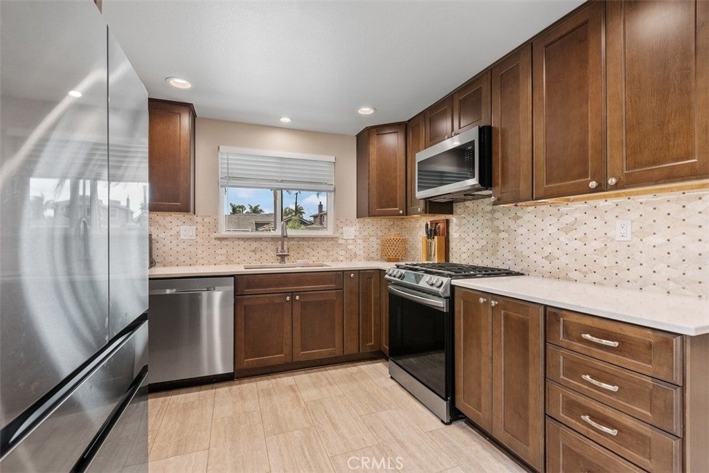 22052 Islander, Huntington Beach CA 92646 - Photo 20