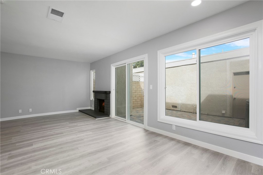 Deerfield Townhomes (DB) - Residential Lease