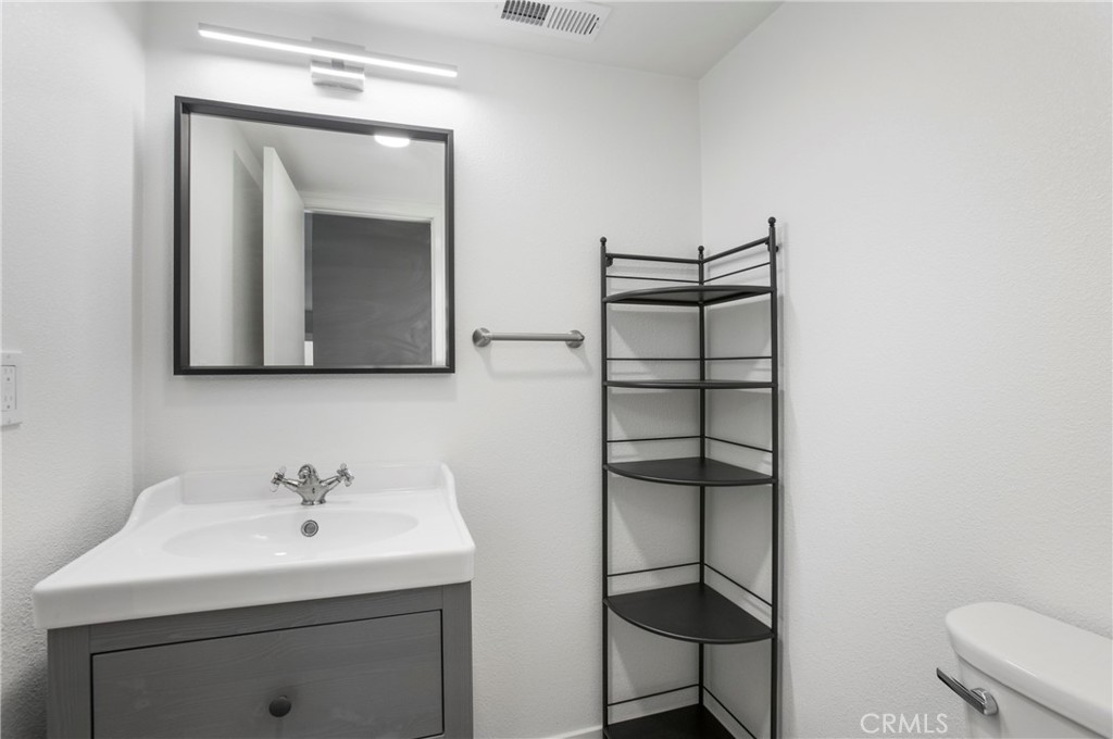 Deerfield Townhomes (DB) - Residential Lease