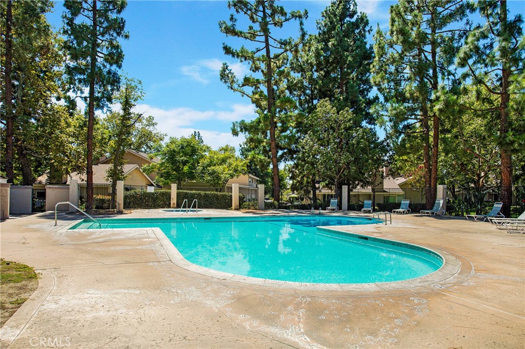 Deerfield Townhomes (DB) - Residential Lease