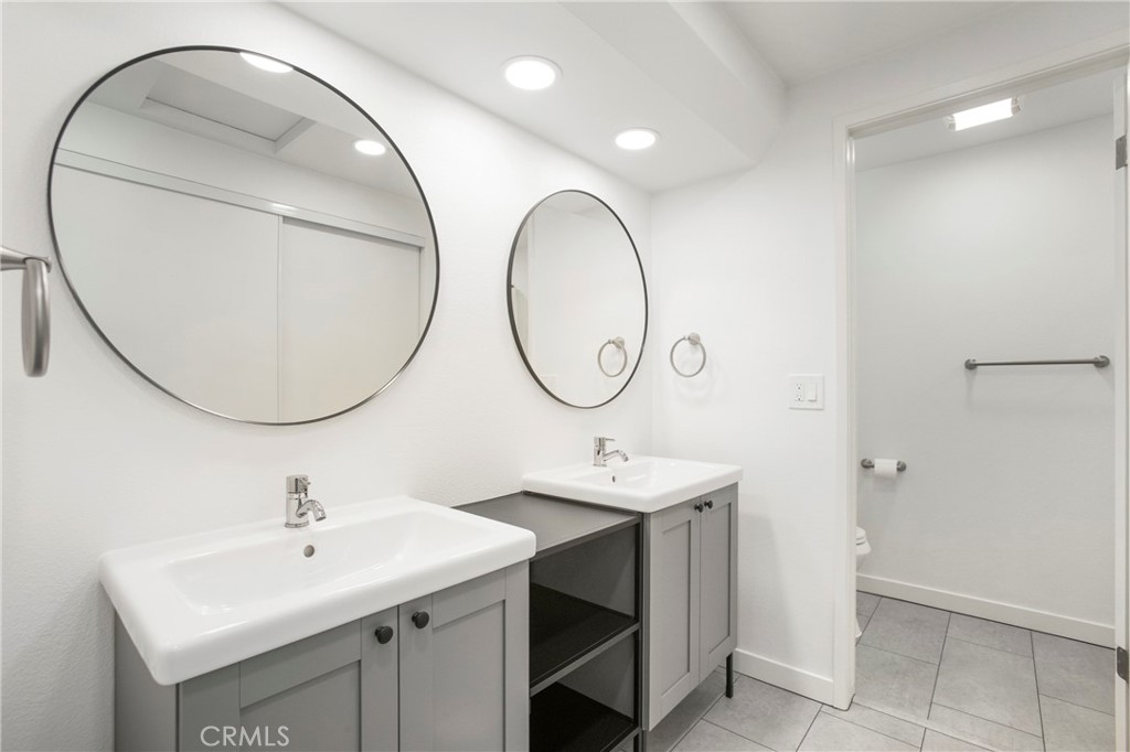Deerfield Townhomes (DB) - Residential Lease