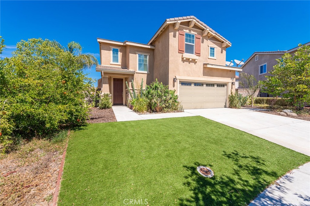 Welcome Home! Fantastic 2-Story with Spacious Backyard and oversized patio!
Walking distance to shopping and restaurants!
Entry into great room with fireplace. Kitchen offers breakfast bar, walk-in pantry, stainless steel appliances including dual ovens, microwave, dishwasher and gas cooktop. Downstairs also offers a sliding glass door to the back patio, an individual laundry room and powder room. Access to the 2-car garage with epoxy finished floors.
Upstairs features a roomy loft, master bedroom with walk-in closet, master bathroom with dual sinks, separate tub and shower, and private toilet. The 3 additional bedrooms and full bathroom are upstairs as well.
Sun Nova Power purchase agreement - to be transferred.
This home offers a wonderful floorplan in an awesome location! Must see!