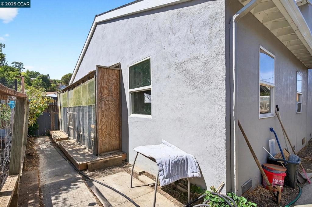 PINOLE VALLEY - Residential