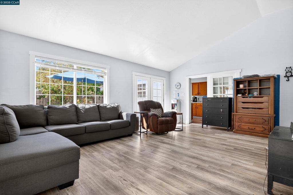 PINOLE VALLEY - Residential