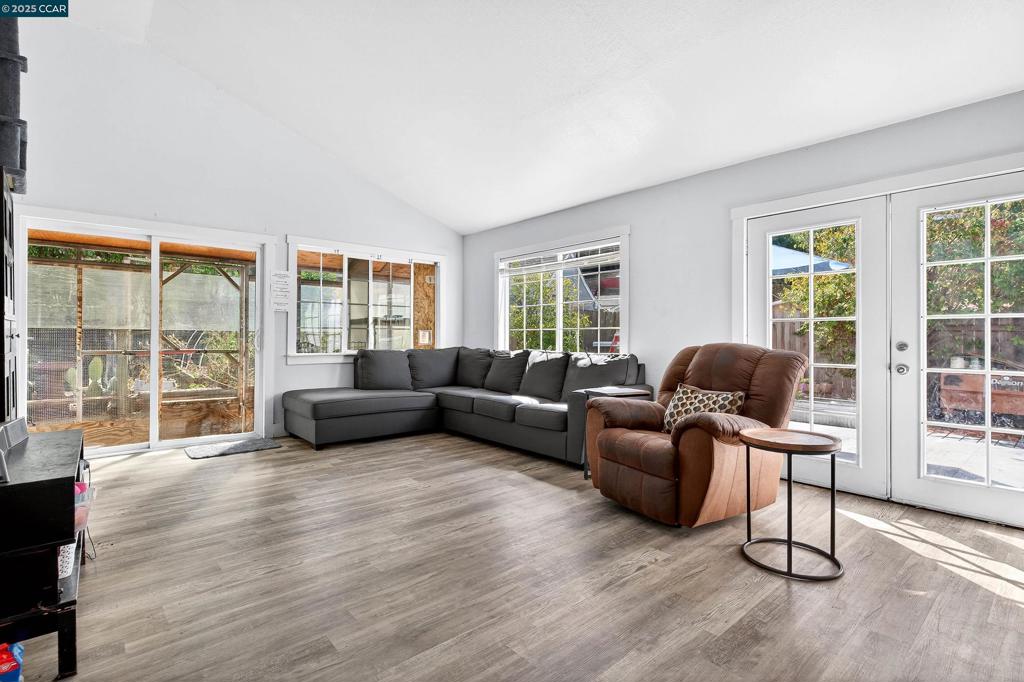 PINOLE VALLEY - Residential