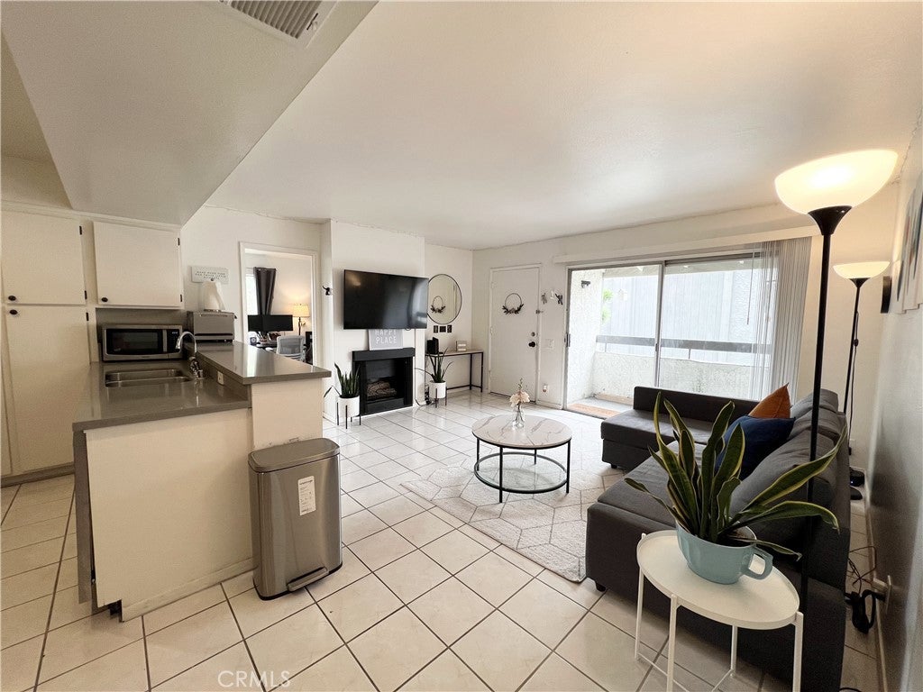 Photo of 2847 S Fairview St, Santa Ana, CA 92704 (MLS # PW26200418)