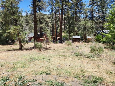 Photo of 1322 Edna Street, Wrightwood, CA 92887 (MLS # LG25132845) Photo of 1322 Edna Street, Wrightwood, CA 92887 (MLS # LG25132845)